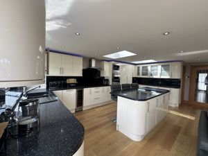 Photo 11- click for photo gallery